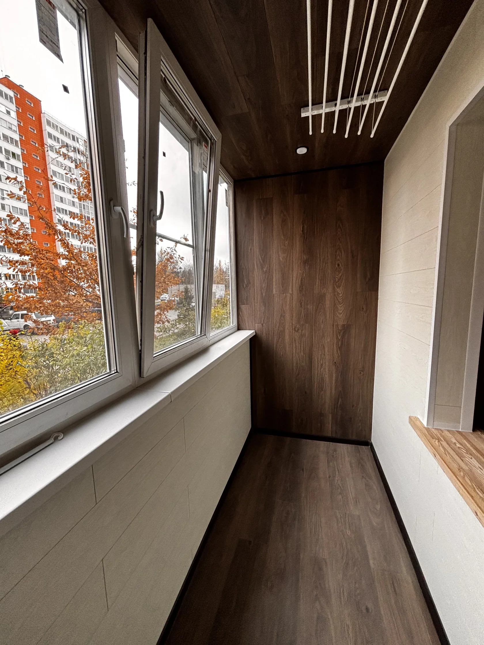 Обшивка и внутренняя отделка балкона